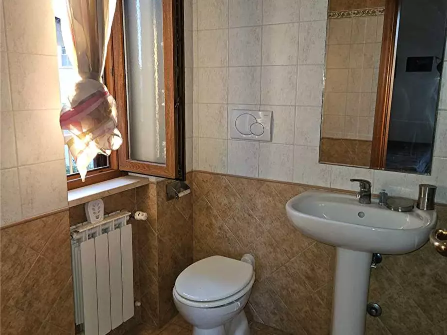 Immagine 5 di Appartamento in vendita  a Roma