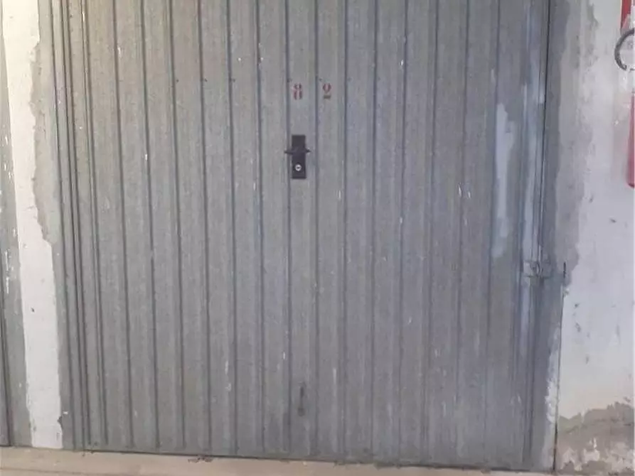 Immagine 3 di Garage in vendita  a Roma