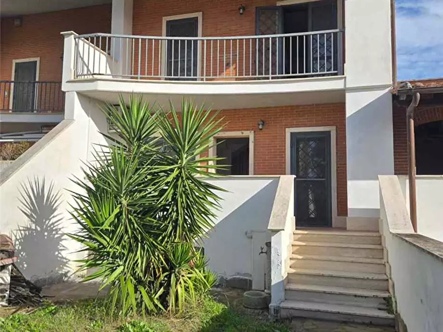 Immagine 1 di Villa in vendita  a Roma