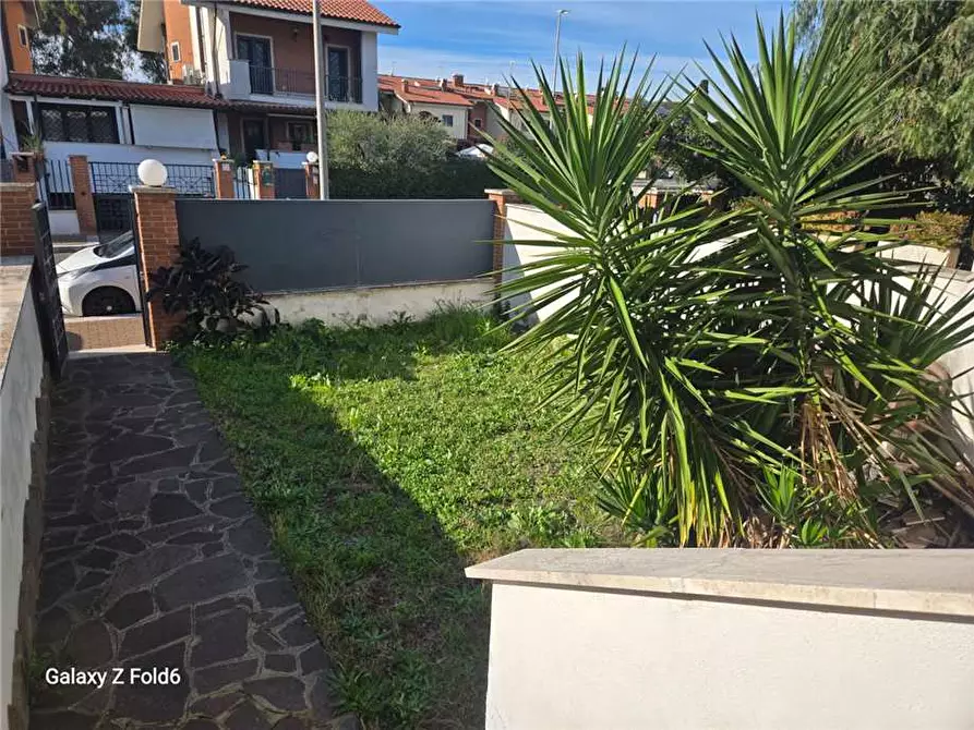 Immagine 2 di Villa in vendita  a Roma