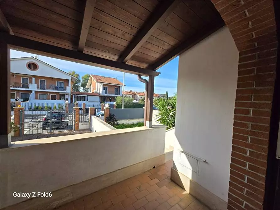Immagine 4 di Villa in vendita  a Roma