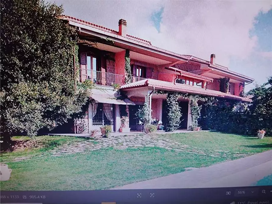 Immagine 1 di Villa in vendita  a Bolsena