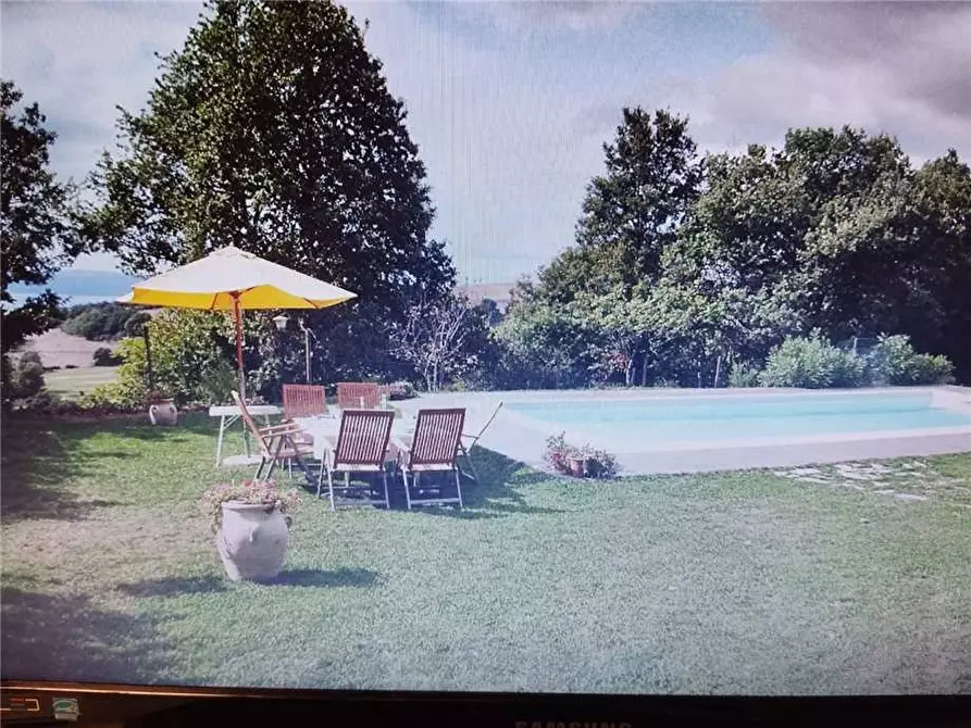 Immagine 3 di Villa in vendita  a Bolsena