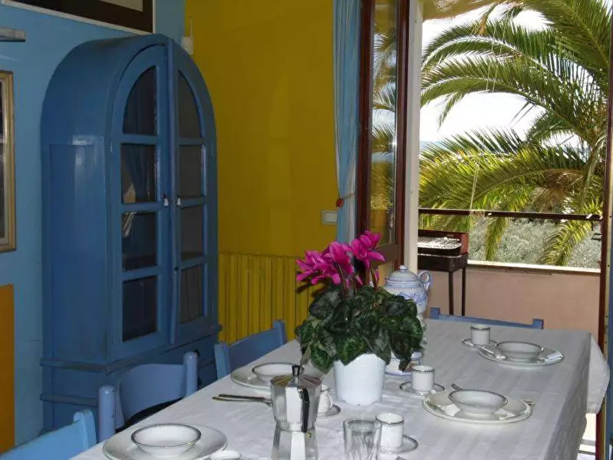 Immagine 3 di Villa in vendita  a Bolsena