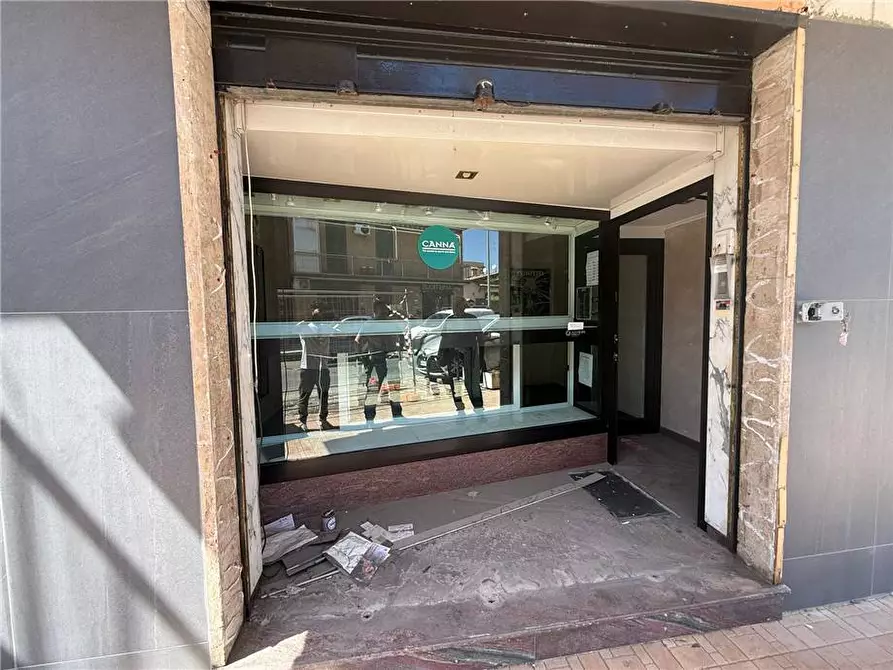 Immagine 1 di Attività commerciale in affitto  a Roma