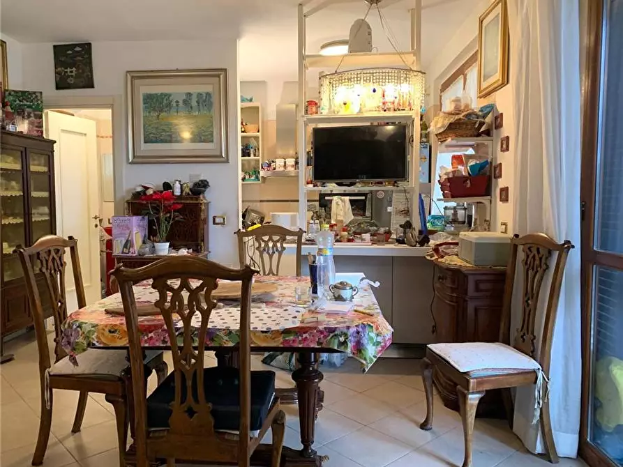 Immagine 2 di Villa in vendita  a Roma