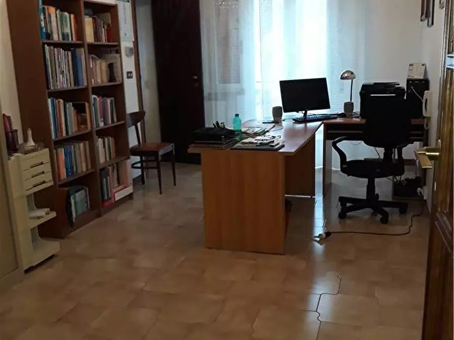 Immagine 3 di Stabile in vendita  a Sannicandro Garganico