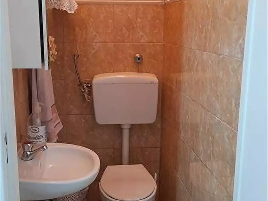 Immagine 4 di Stabile in vendita  a Sannicandro Garganico
