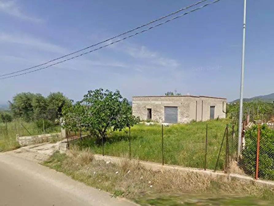 Immagine 1 di Capannone industriale in vendita  a Sannicandro Garganico