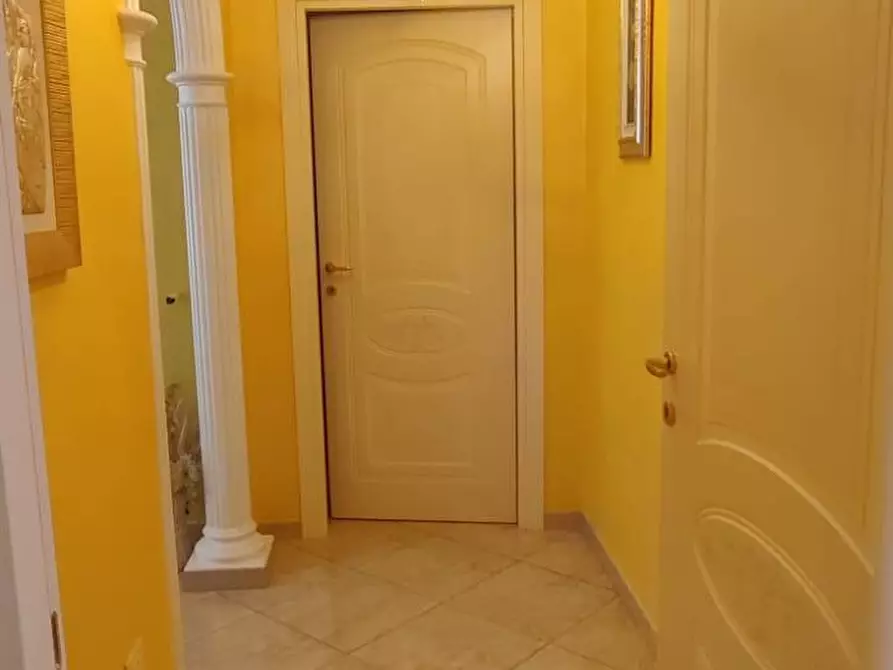 Immagine 3 di Stabile in vendita  a Sannicandro Garganico