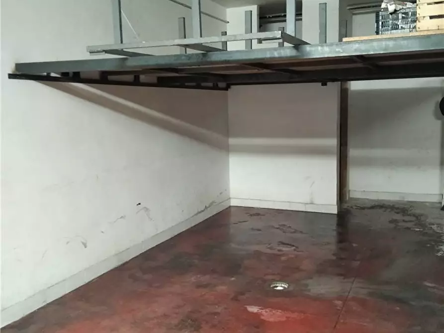 Immagine 4 di Garage in vendita  a Sannicandro Garganico