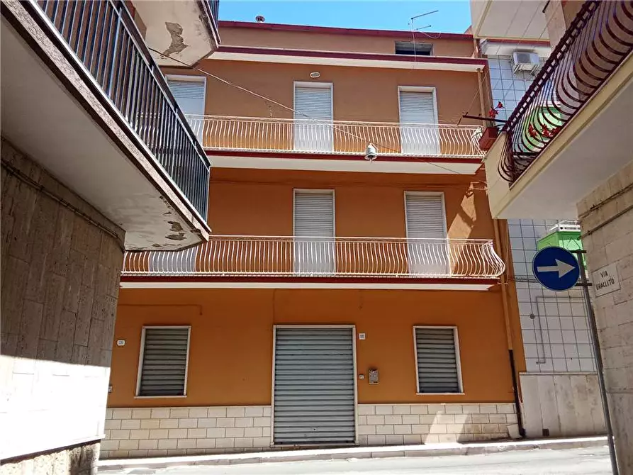 Immagine 1 di Stabile in vendita  a Sannicandro Garganico