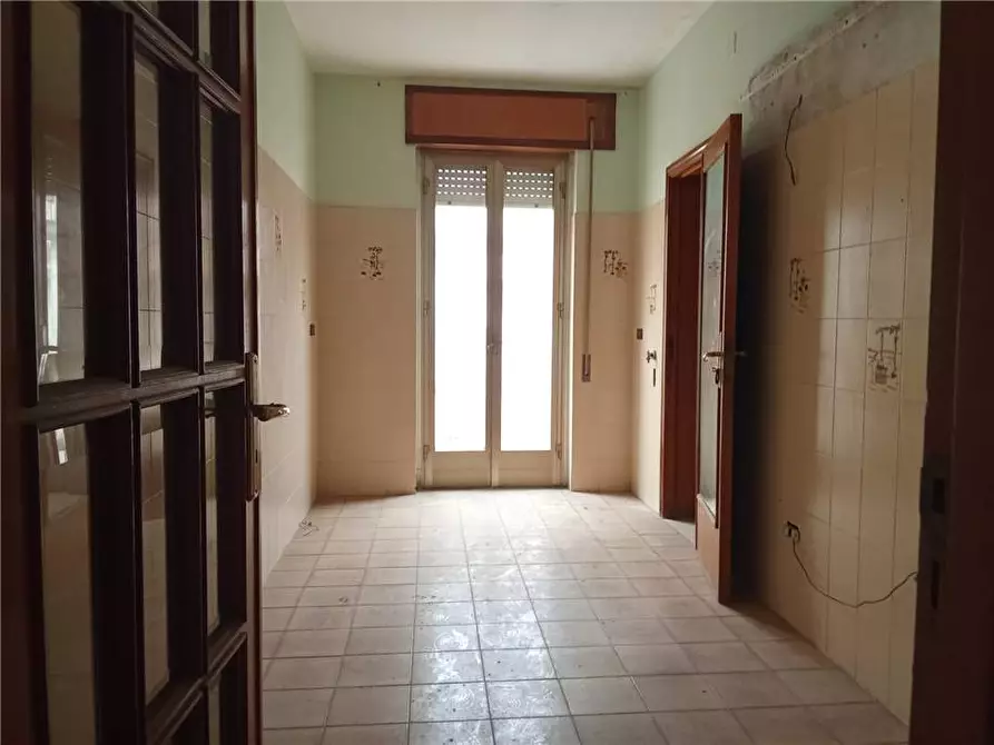 Immagine 3 di Stabile in vendita  a Sannicandro Garganico