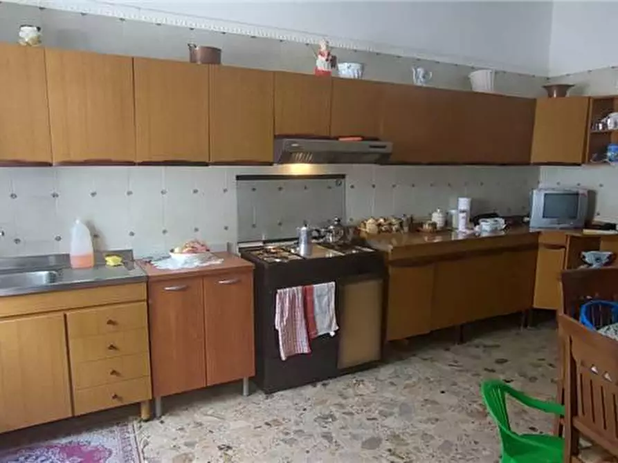 Immagine 2 di Stabile in vendita  a Sannicandro Garganico