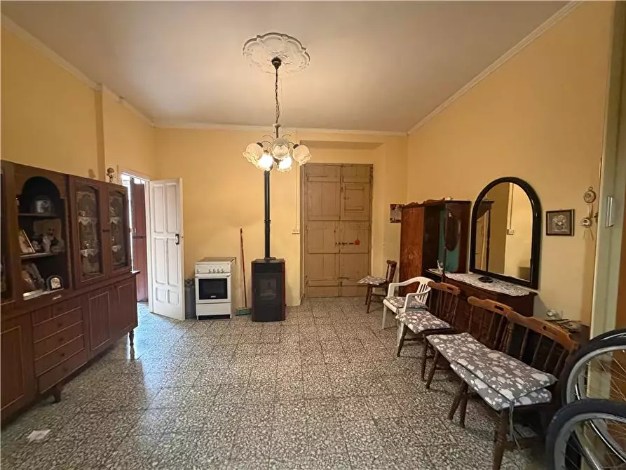 Immagine 2 di Stabile in vendita  a Sannicandro Garganico