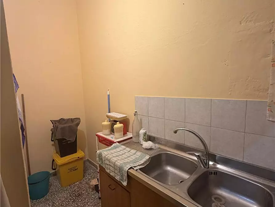 Immagine 3 di Stabile in vendita  a Sannicandro Garganico