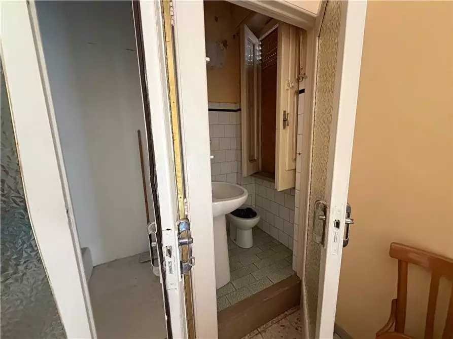 Immagine 5 di Stabile in vendita  a Sannicandro Garganico