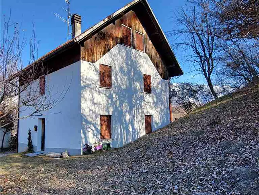 Immagine 1 di Villa in vendita  a Alpago
