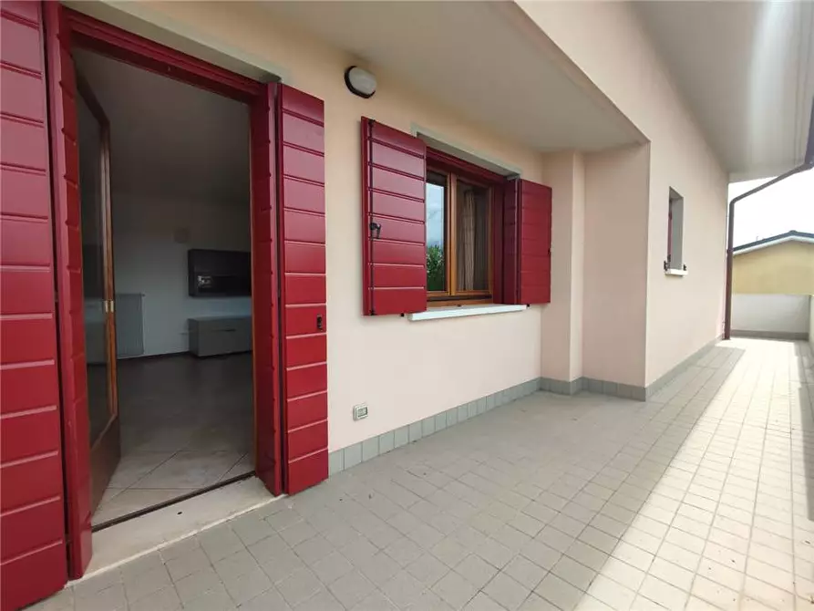 Immagine 2 di Appartamento in vendita  a Eraclea
