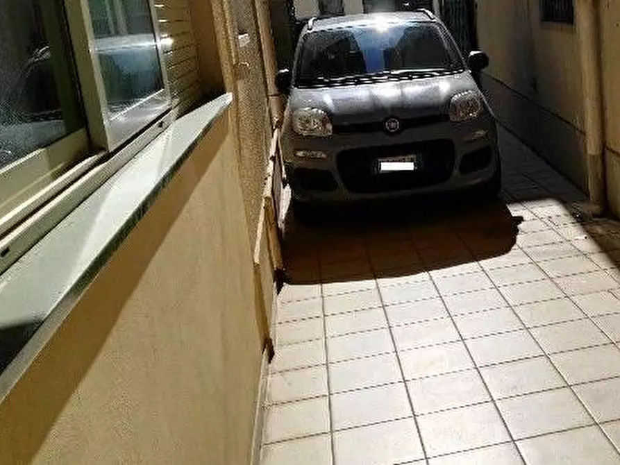Immagine 3 di Villa in vendita  a Viareggio