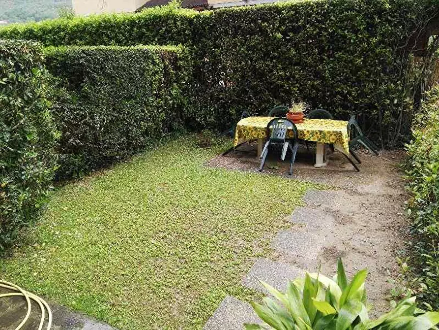 Immagine 3 di Porzione di casa in vendita  a Massarosa