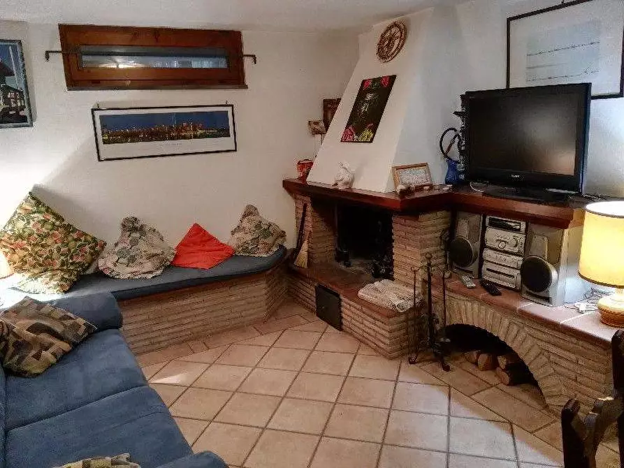 Immagine 5 di Porzione di casa in vendita  a Massarosa