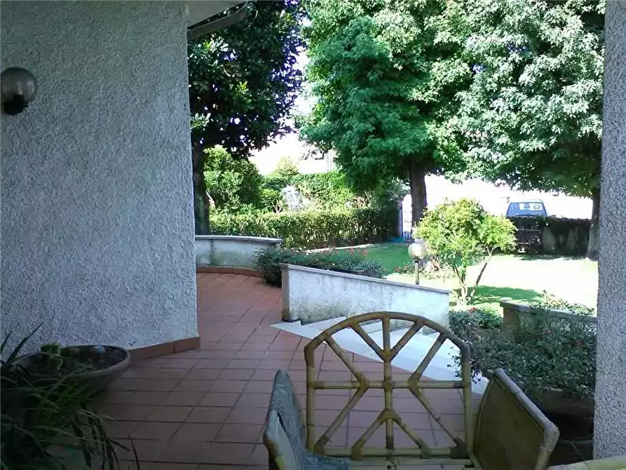 Immagine 3 di Villa in vendita  a Pietrasanta