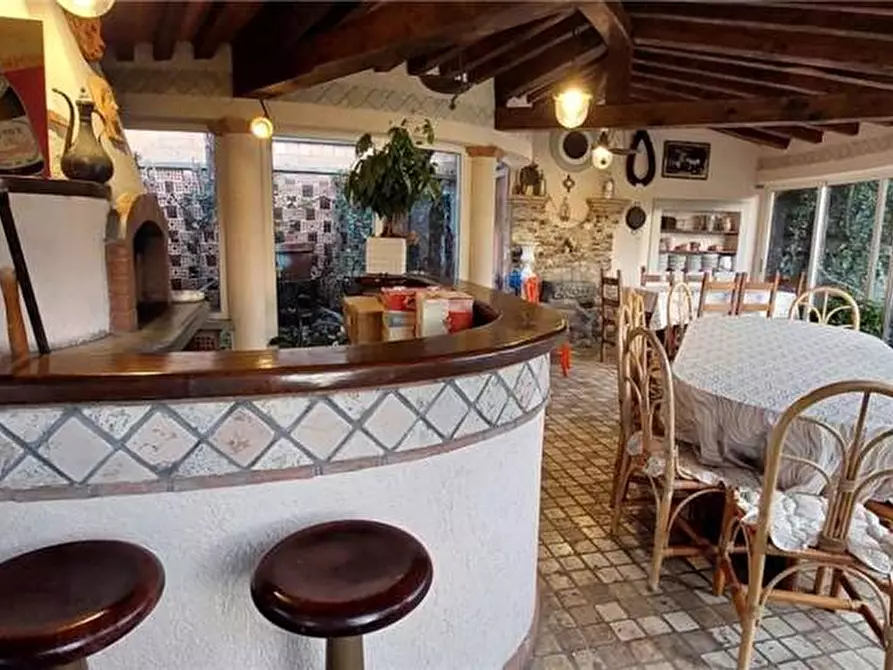 Immagine 3 di Villa in vendita  a Pietrasanta