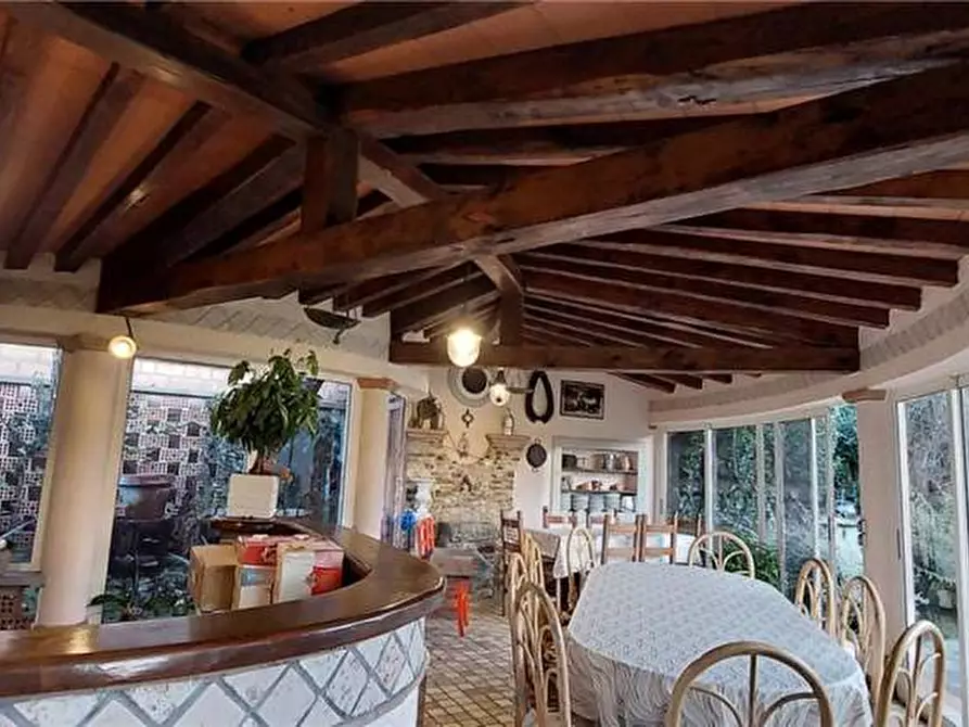 Immagine 4 di Villa in vendita  a Pietrasanta