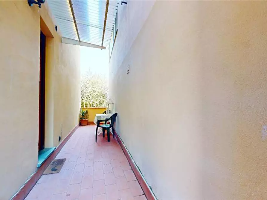 Immagine 5 di Villa in vendita  a Camaiore