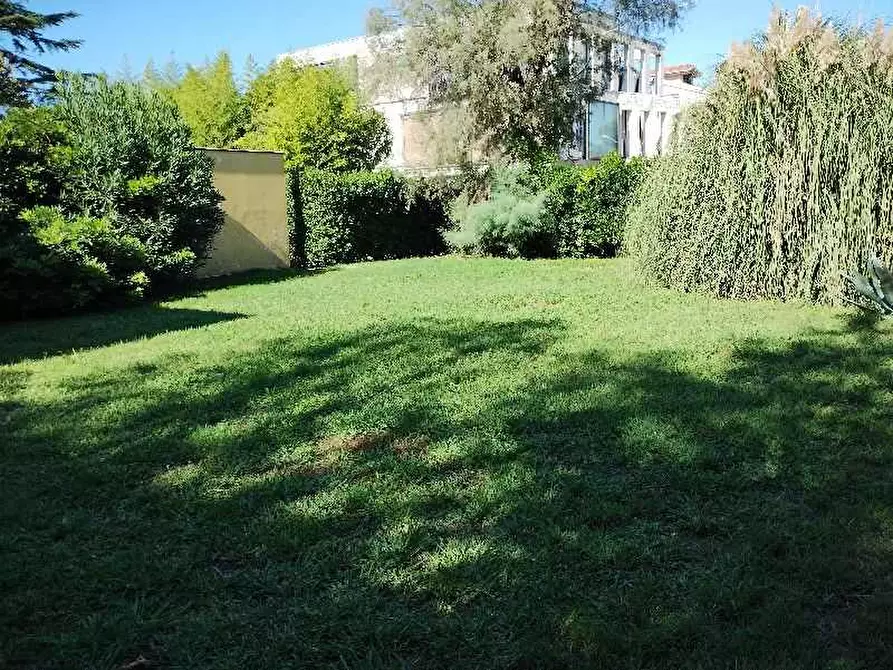 Immagine 5 di Ufficio in affitto  a Massarosa