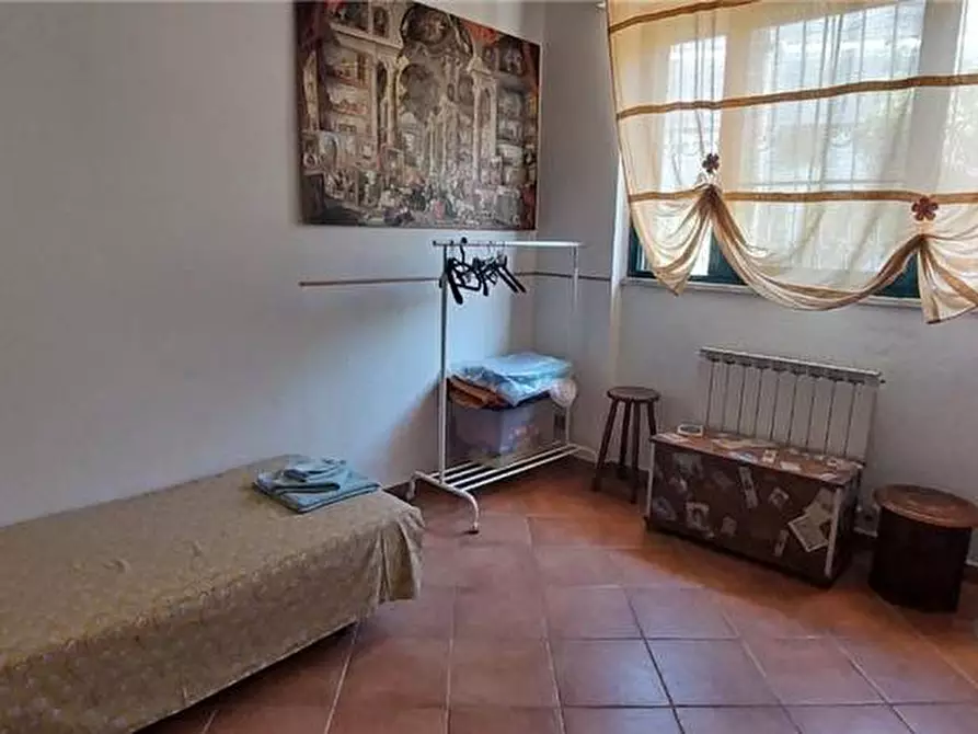 Immagine 4 di Villa in vendita  a Viareggio