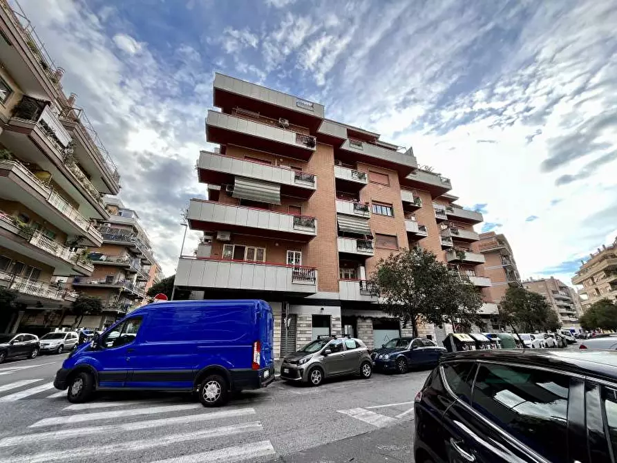 Immagine 1 di Appartamento in vendita  in Via via dei Panfili a Roma