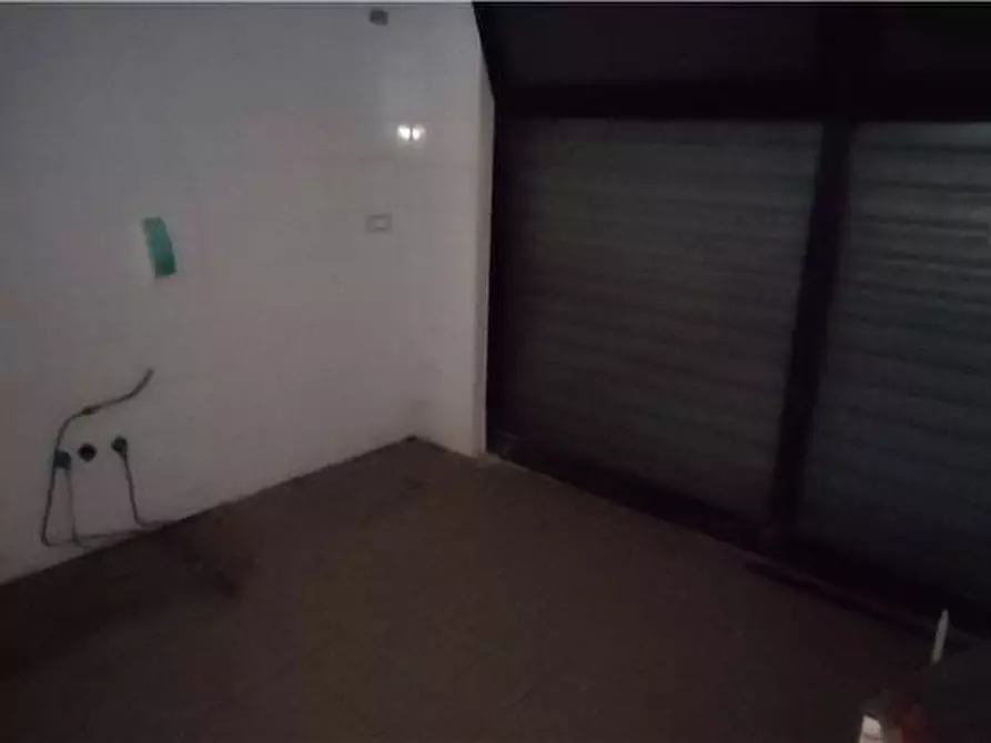 Immagine 16 di Deposito in affitto  in Via delle Sirene, 11/b a Roma