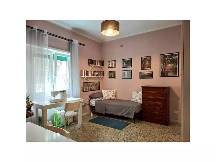 Immagine 13 di Appartamento in vendita  in Via della stazione del lido, 28 a Roma