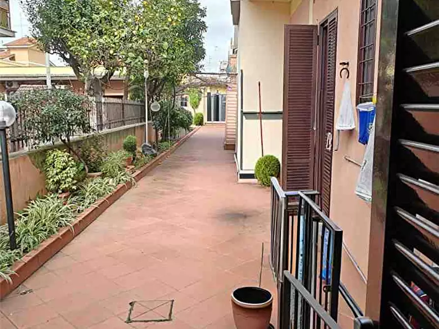 Immagine 10 di Garage in vendita  in Via pietro benedetti, 78 a Roma
