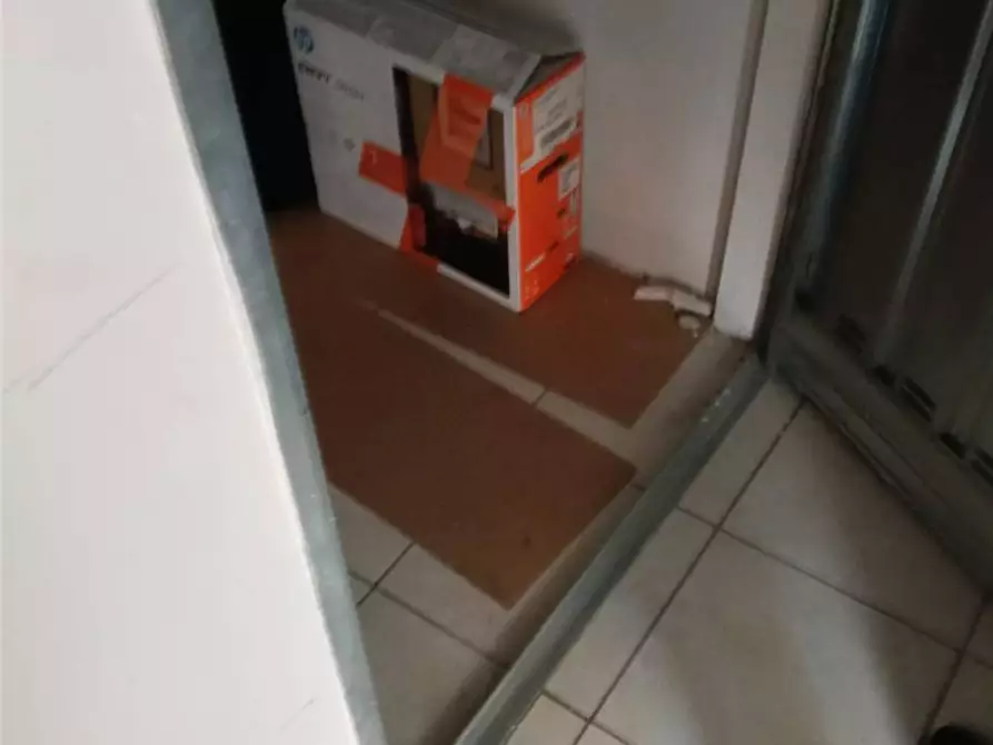 Immagine 10 di Appartamento in vendita  a Roma