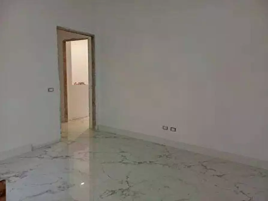 Immagine 3 di Appartamento in vendita  in Via Angelo Olivieri, 10 a Roma