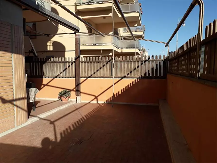 Immagine 3 di Appartamento in vendita  in Via Lungomare Paolo Toscanell, 152 a Roma