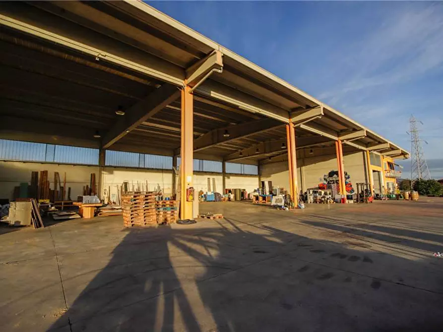 Immagine 2 di Capannone industriale in vendita  a Settimo Torinese
