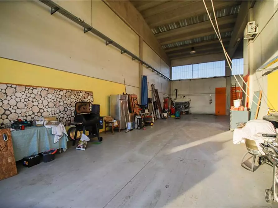 Immagine 21 di Capannone industriale in vendita  a Settimo Torinese