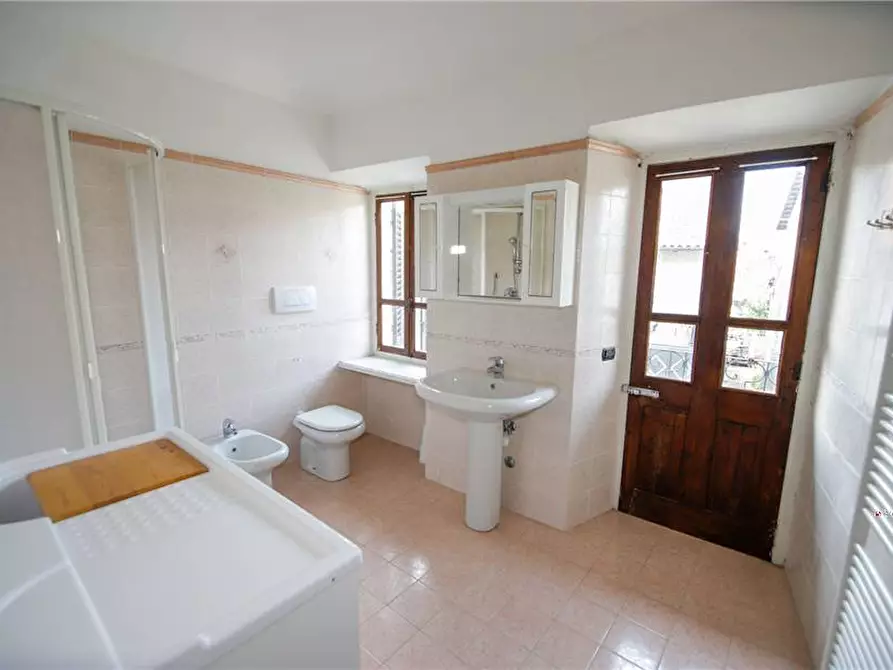 Immagine 10 di Villa in vendita  a Lauriano