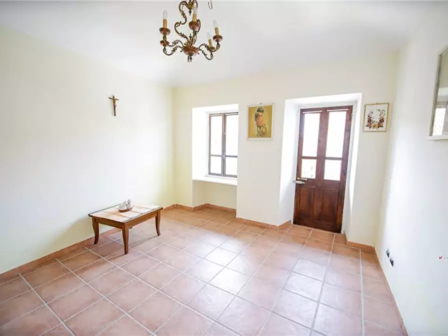Immagine 19 di Villa in vendita  a Lauriano