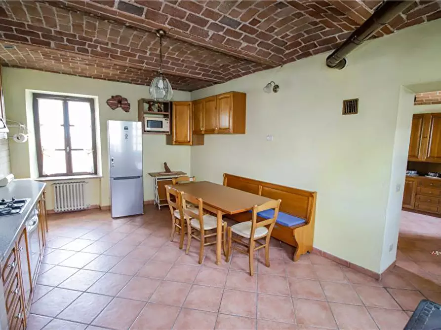 Immagine 2 di Villa in vendita  a Lauriano