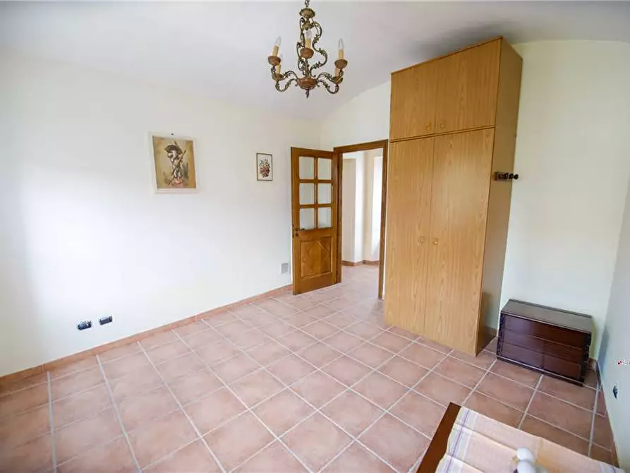 Immagine 21 di Villa in vendita  a Lauriano