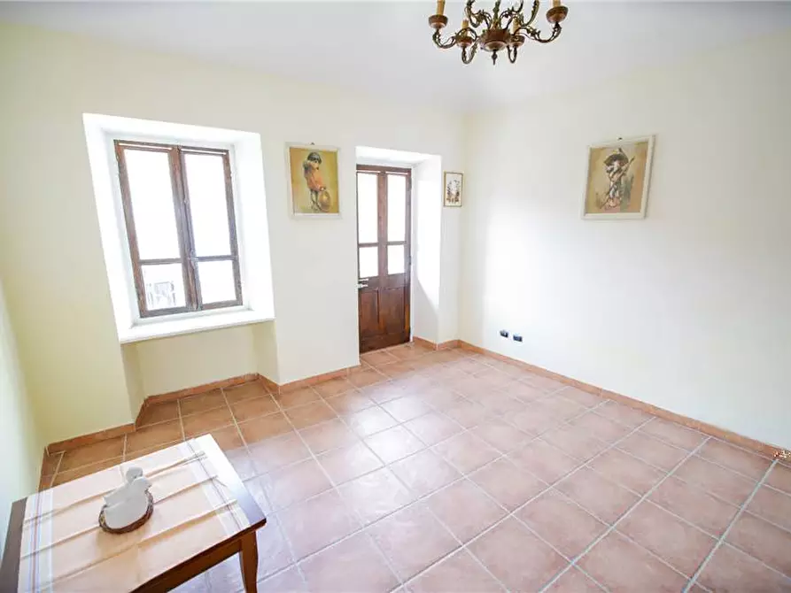 Immagine 22 di Villa in vendita  a Lauriano