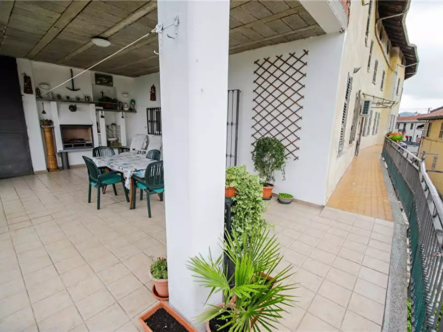 Immagine 5 di Villa in vendita  a Castiglione Torinese