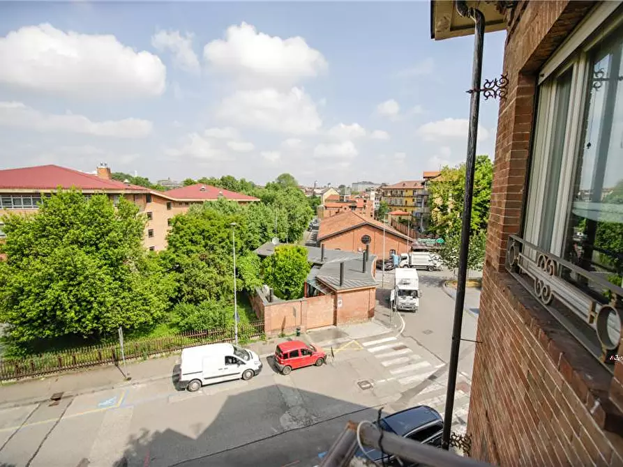 Immagine 15 di Appartamento in vendita  a Torino