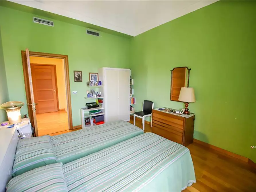 Immagine 27 di Appartamento in vendita  a Torino