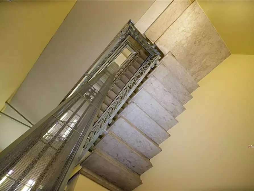 Immagine 3 di Appartamento in vendita  a Torino